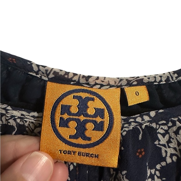 Tory Birch 100% Silk Womens Blouse Blue Floral Tunic Keyhole Neck Top Size 0 - Picture 4 of 6